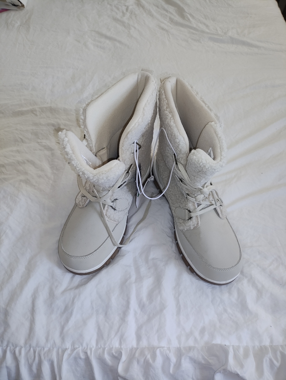 Universal Thread Cream Faux Fur Lace-Up Bootie